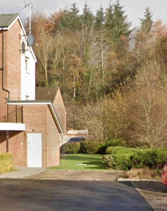 Lovely 1 Bedroom Studio Apartment - Merthyr Tydfil Buitenkant foto